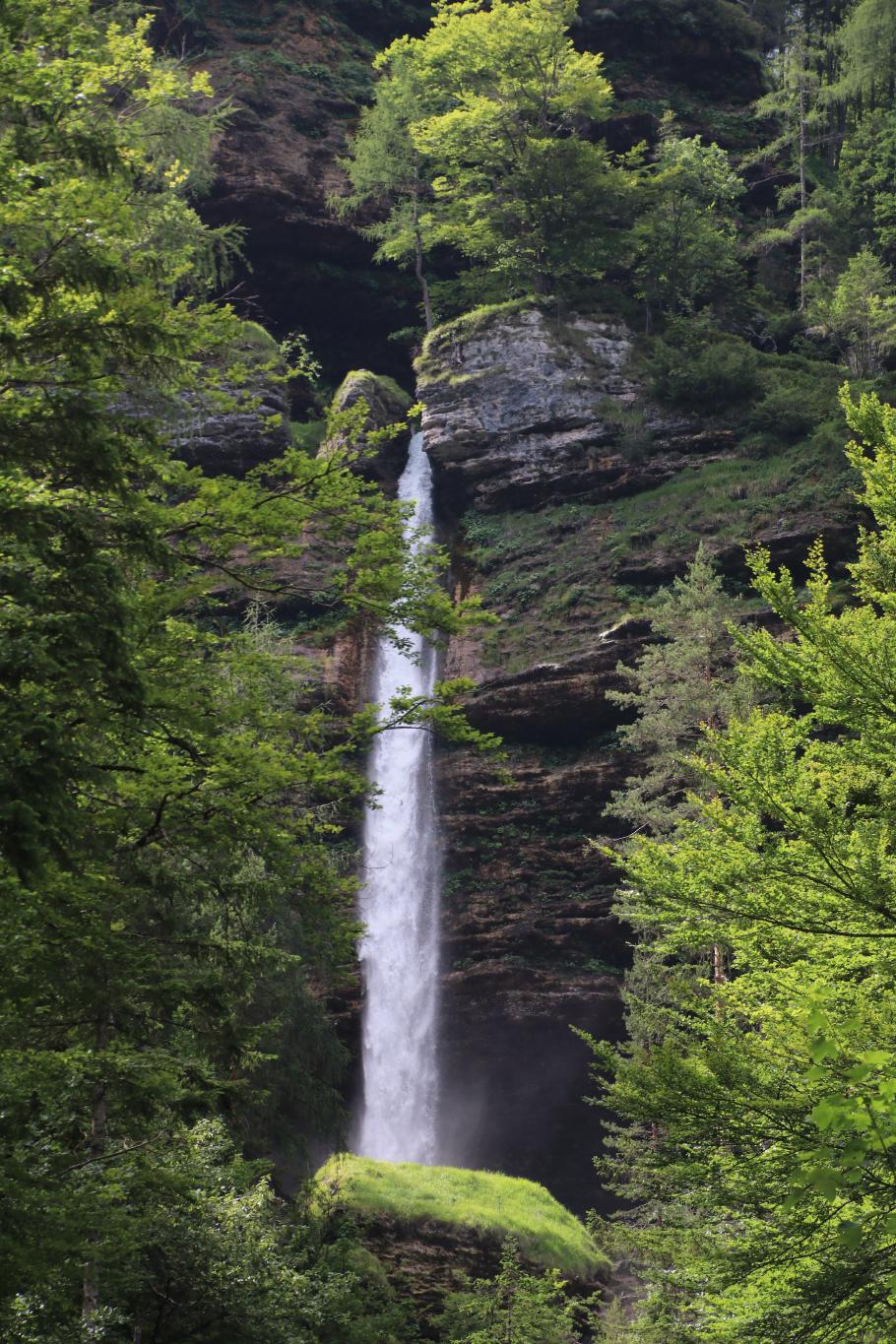 Der Wasserfall ist über 50 Meter hoch