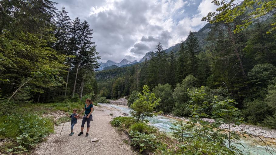 Der Rückweg entlang des Flusses ist weniger anspruchsvoll