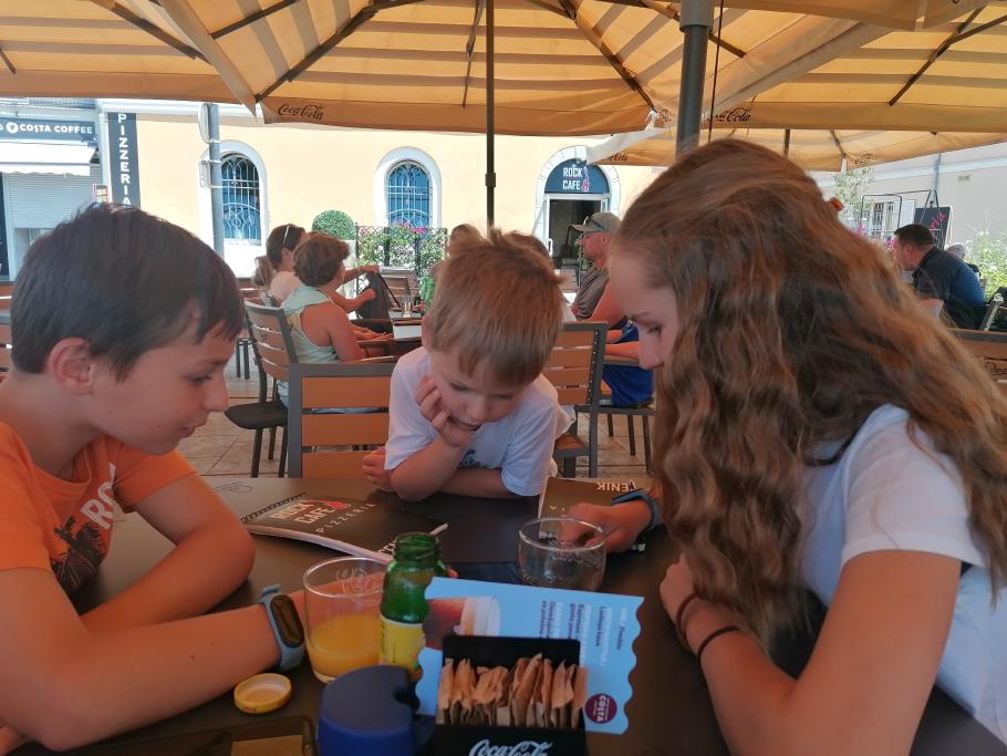 Zeitvertreib, bis das Essen kommt