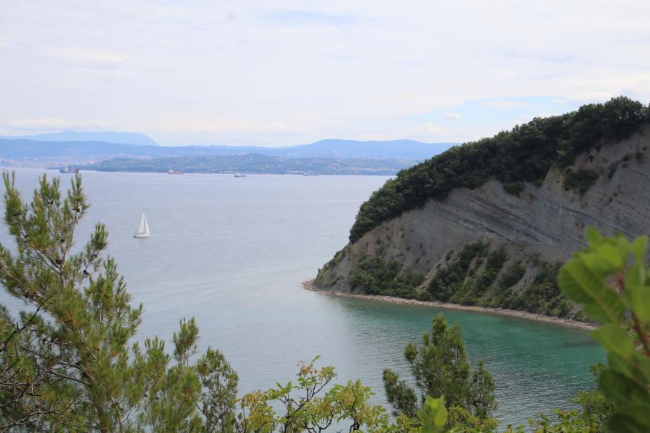 Die Mond-Bucht ist wenig spektakulär - wir haben schon etliche ähnliche Buchten gesehen