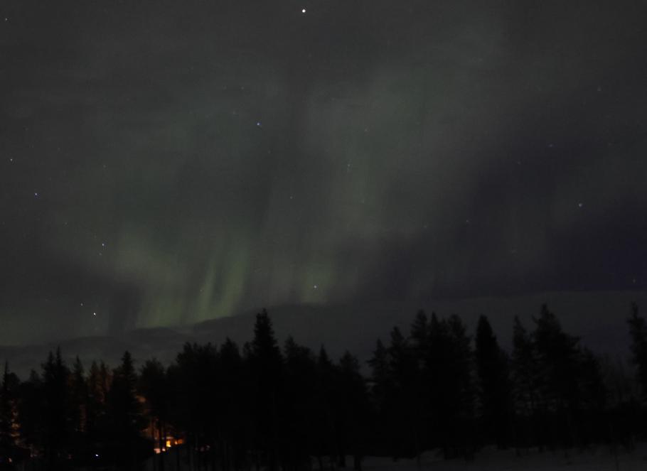 Aurora Borealis, hier noch ganz schwach zu sehen