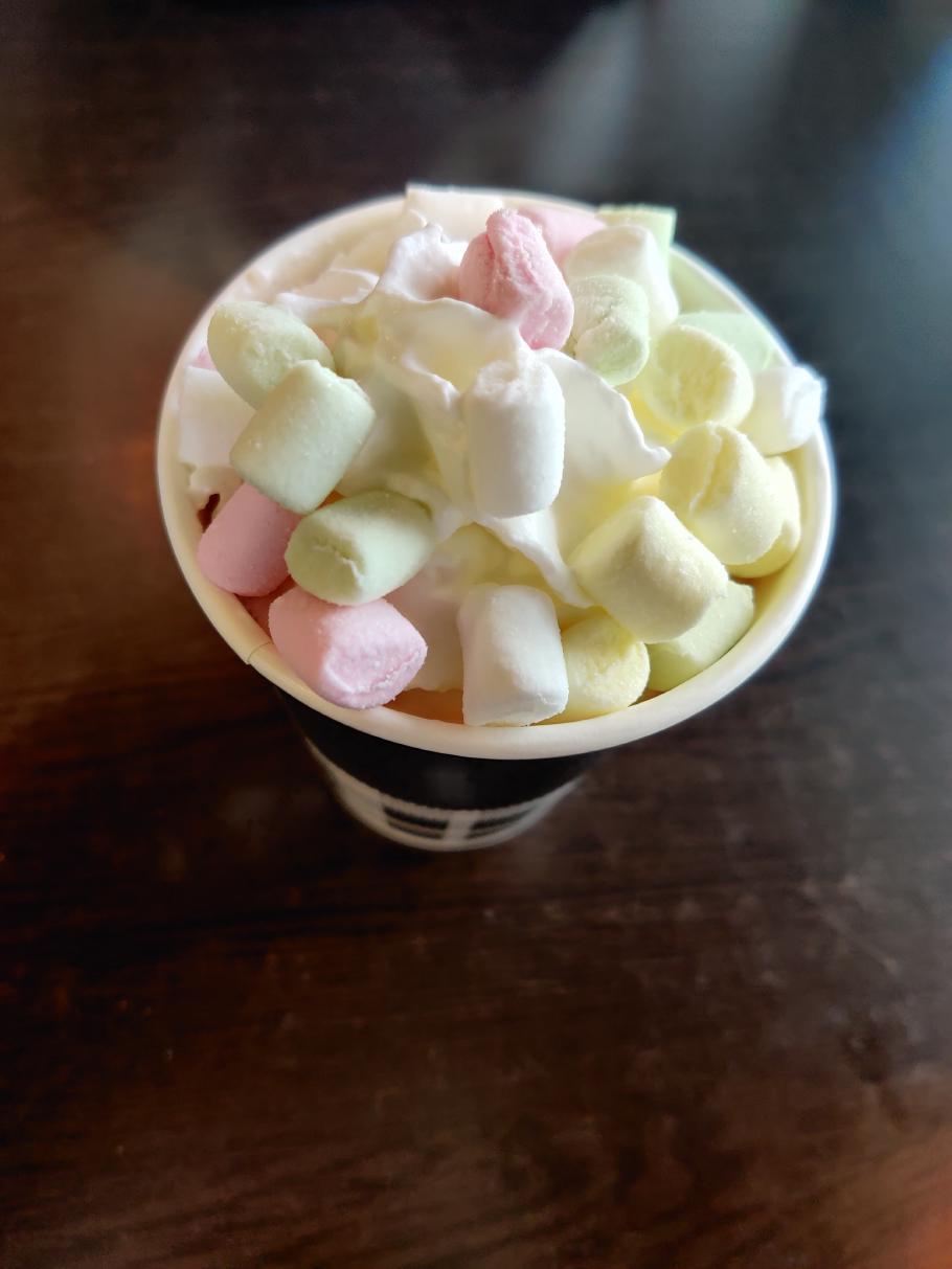 Annabell bekommt 1x Glück im Becher