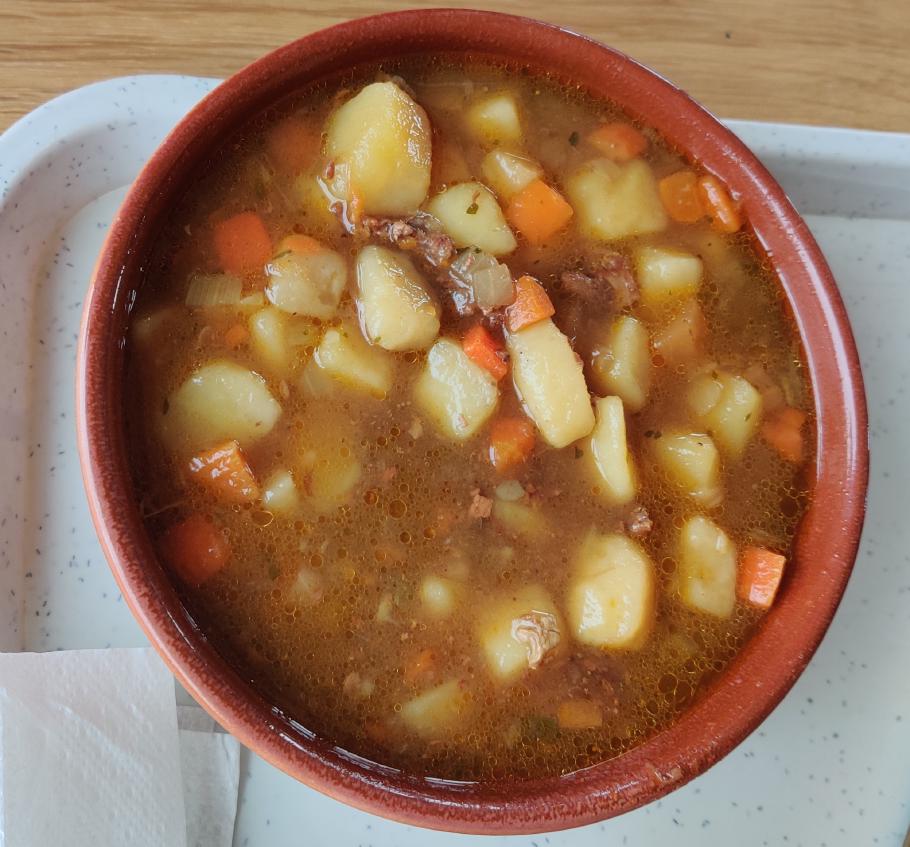 Zum Mittag gibt es heiße Rentiersuppe