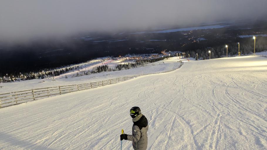 Letzte Abfahrt. Knapp unterhalb des Nebels machen wir noch ein Foto.