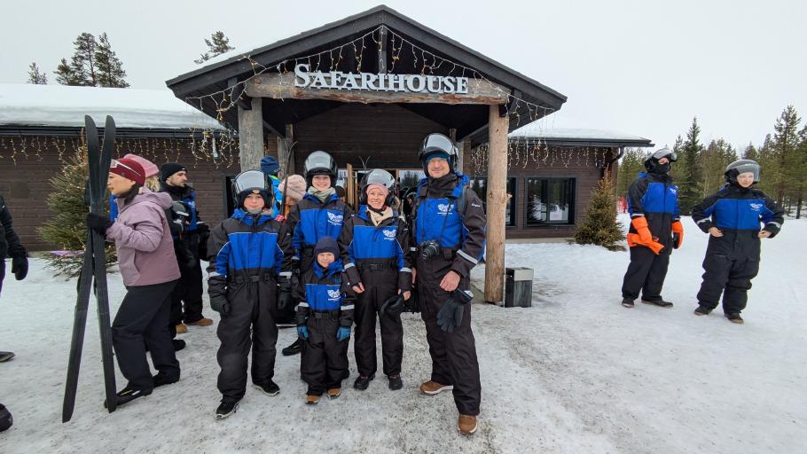 Für die “Safari” haben wir uns passend in Schale geworfen