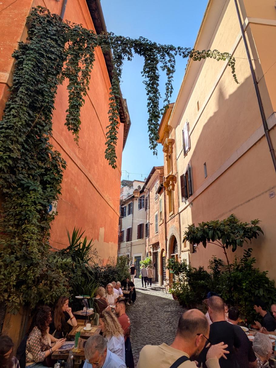 Überall gibt es kleine einladende Restaurants