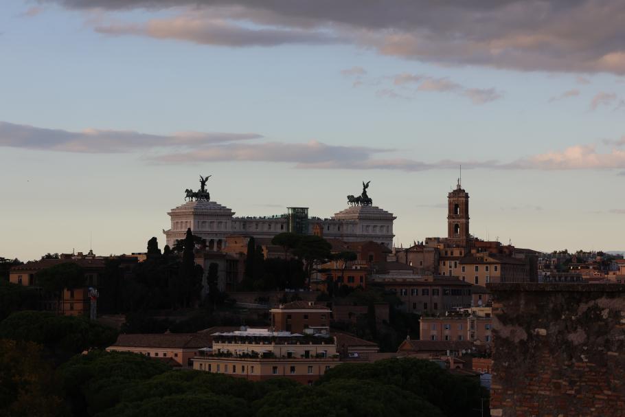 Die Aussicht ist beeindruckend, aber es wird schon recht dunkel