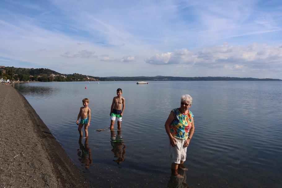 Ein erster Test zeigt, dass es hier keine gefährlichen Fische gibt
