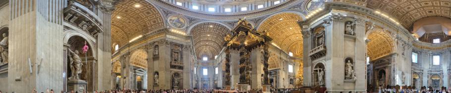 Goldener Prunk im Übermaß ziert das Innere der Kirche