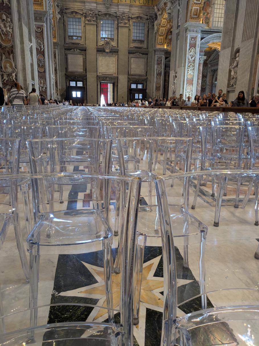 Wer auf dem Glasstuhl sitzt sollte … wie war das nochmal?