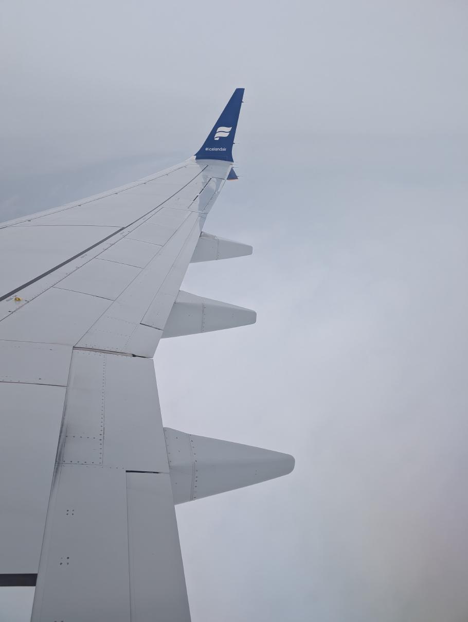 Als wir landen, gibt es nur noch Wolken zu sehen