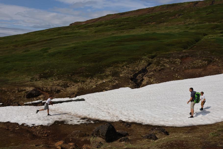 …, Schneeballschlacht, Sommer ist so schön …