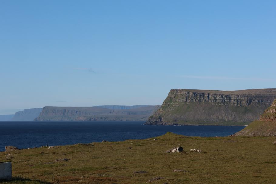 Mehrere Fjorde liegen hinter uns