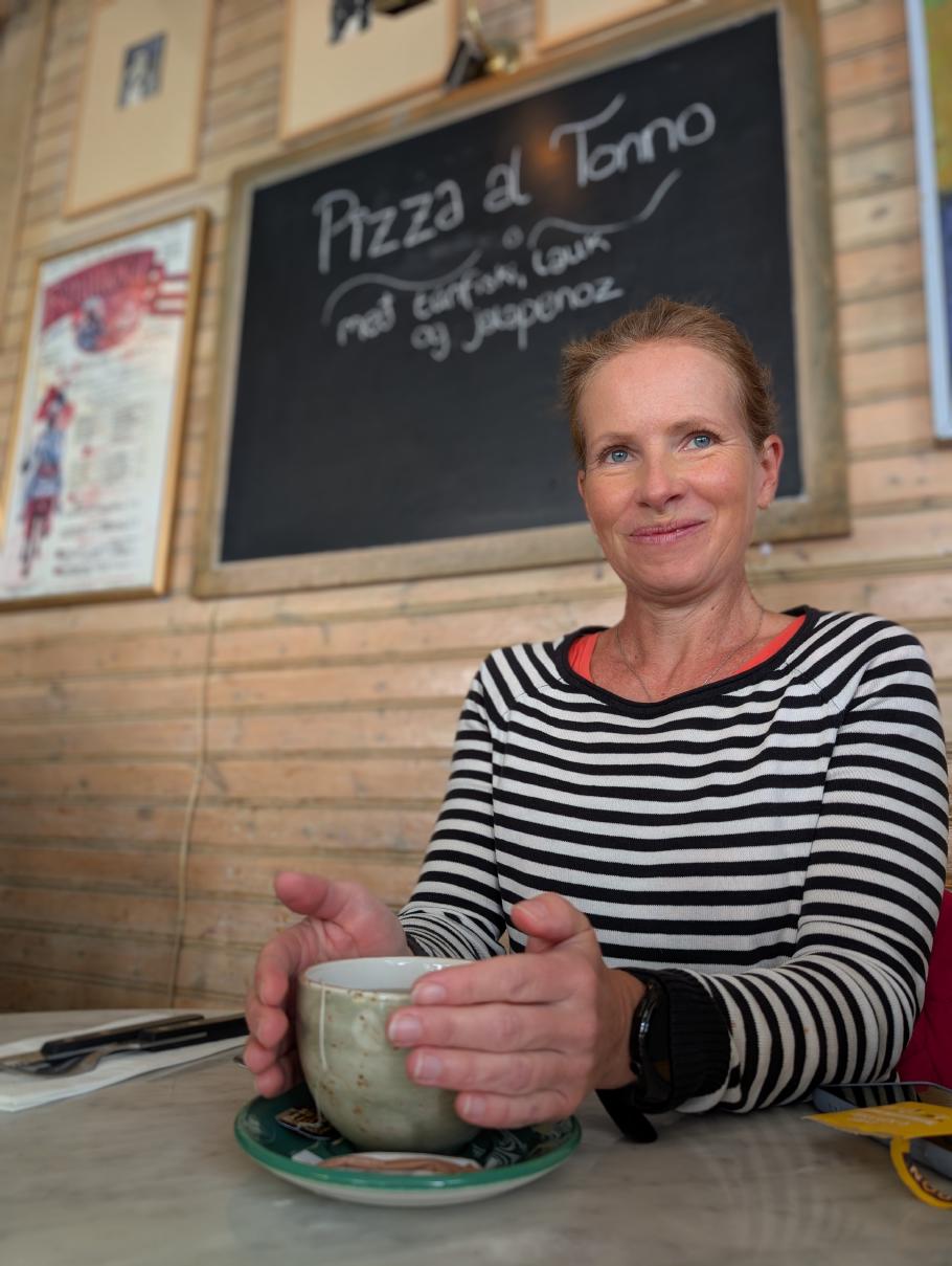 Anke hat einen privaten Hot Pot bestellt