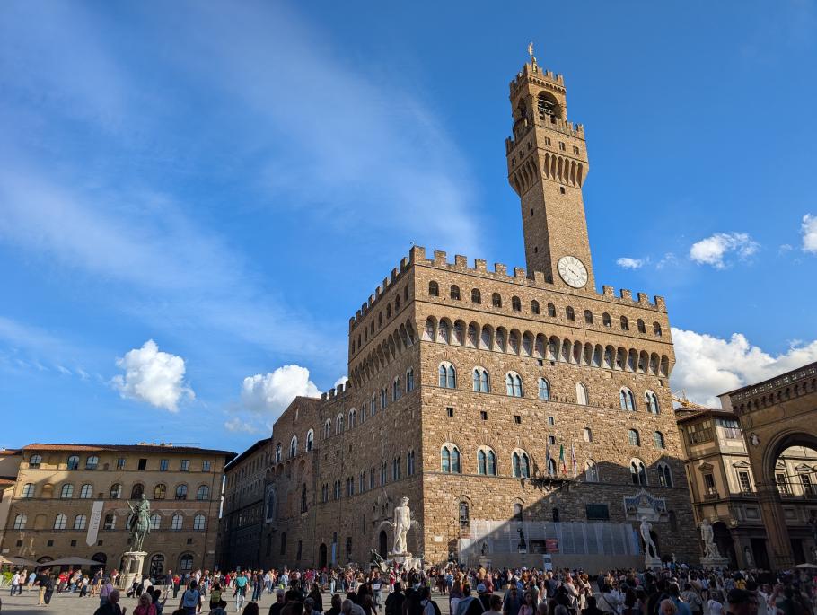 Die Piazza della Signoria mit dem Medici-Palast